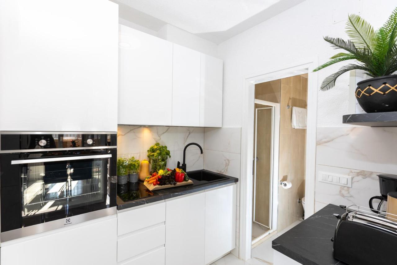 Rose Pool Comfort Apartment *