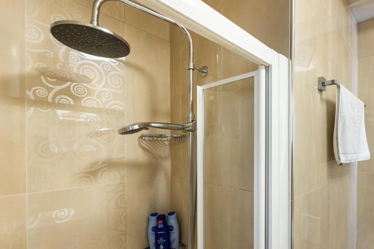 Rose Pool Comfort Ragusa