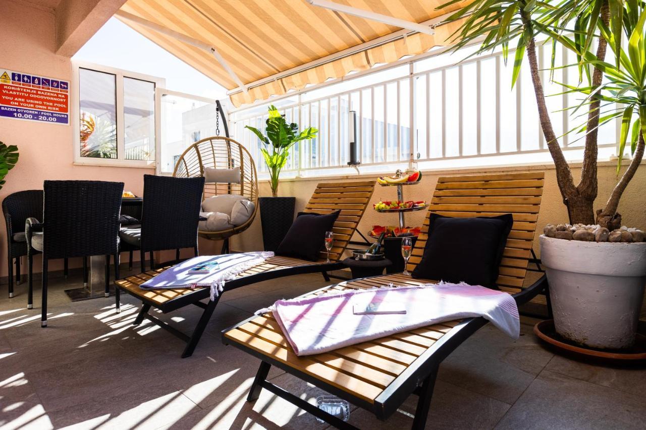 Rose Pool Comfort Ragusa